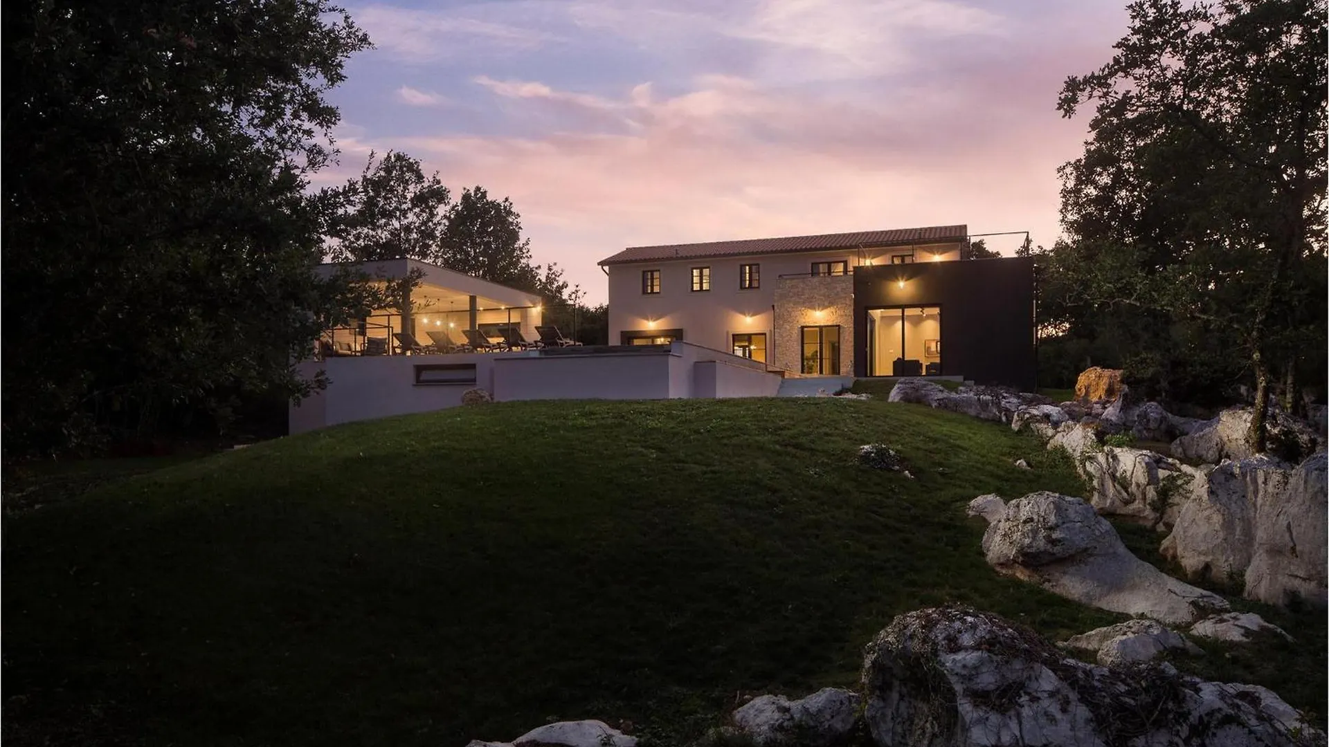 Villa Mons Caldera Krsan