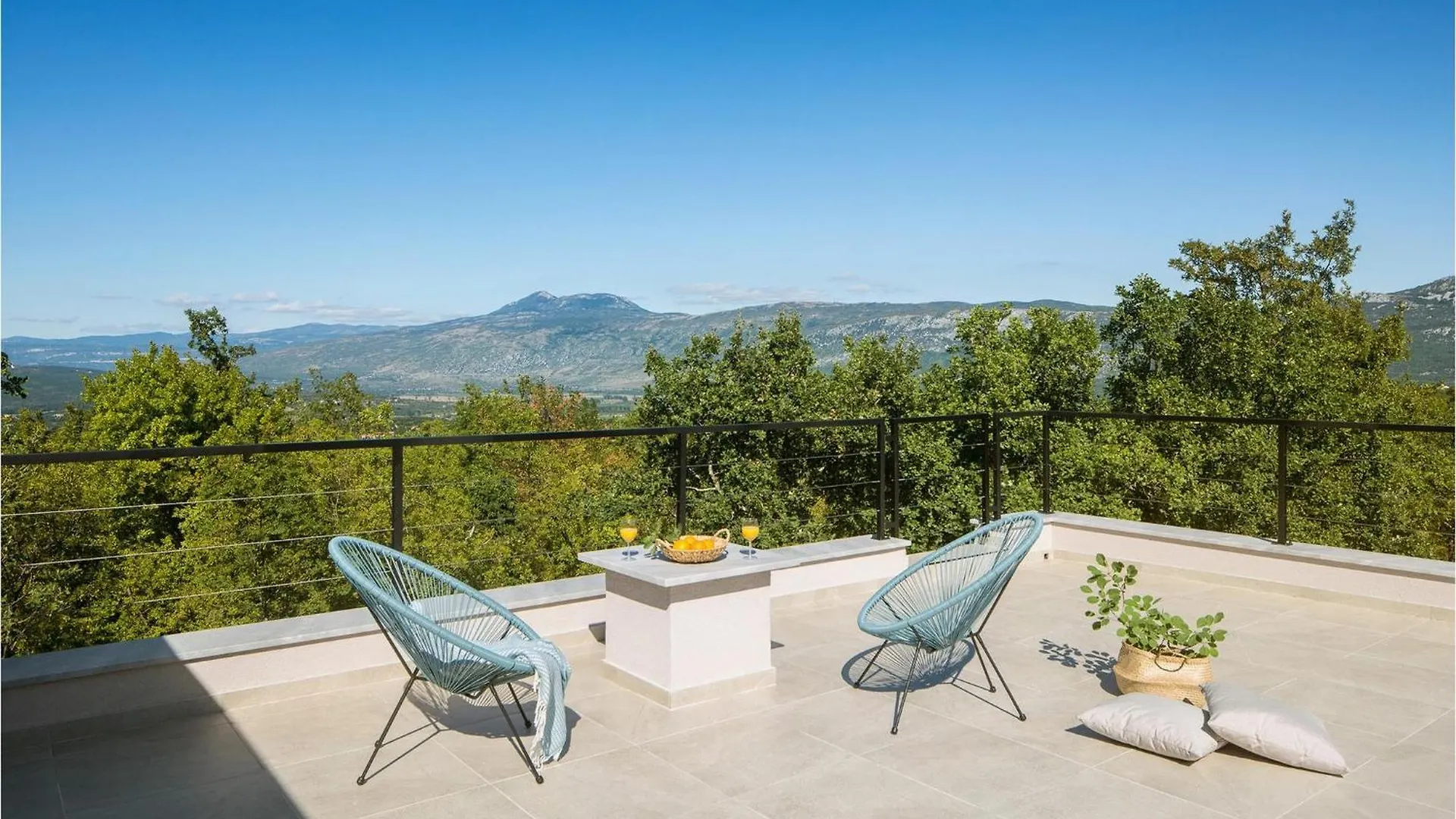 Villa Mons Caldera Krsan 0*,